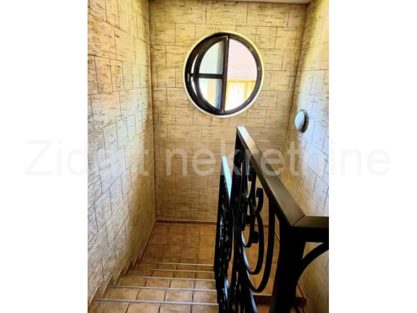 Квартира, 462 м², 76 000$ — FAKTOR